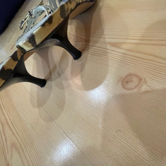 Stuart Weitzman Tan and Black Kitten Heels & Leopard Design  🐆 - Picture 5 of 6